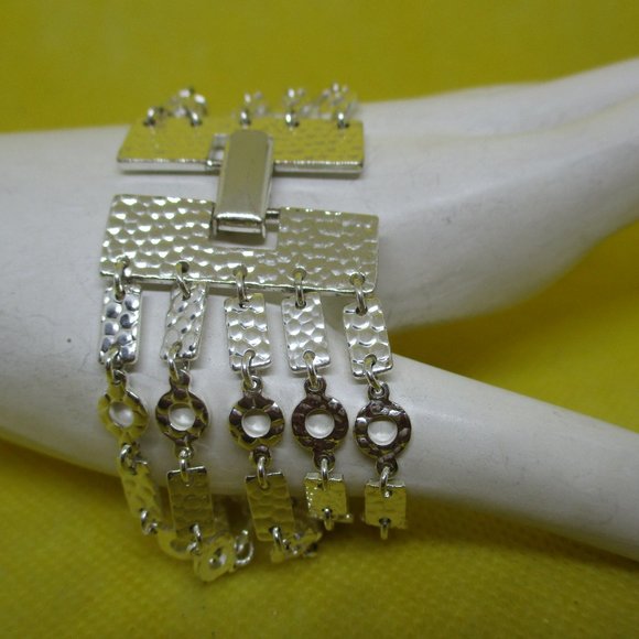 NWOT Napier Textured Multi Chain Link Bracelet Napier Multi Shaped Silver Tone - Picture 3 of 10